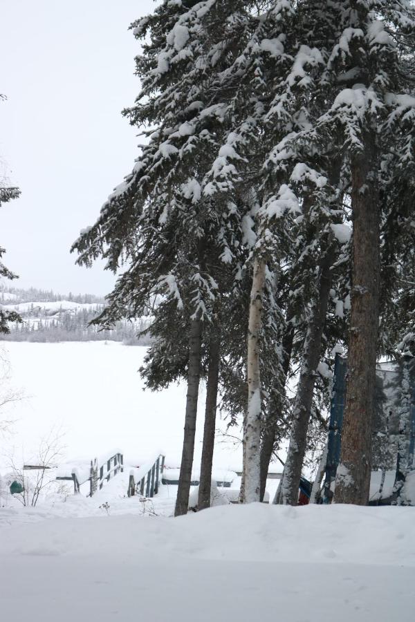 Great Slave Lakeside Bed & Breakfast Yellowknife Exterior foto